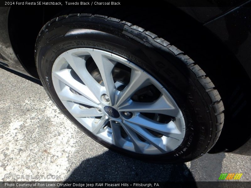 Tuxedo Black / Charcoal Black 2014 Ford Fiesta SE Hatchback