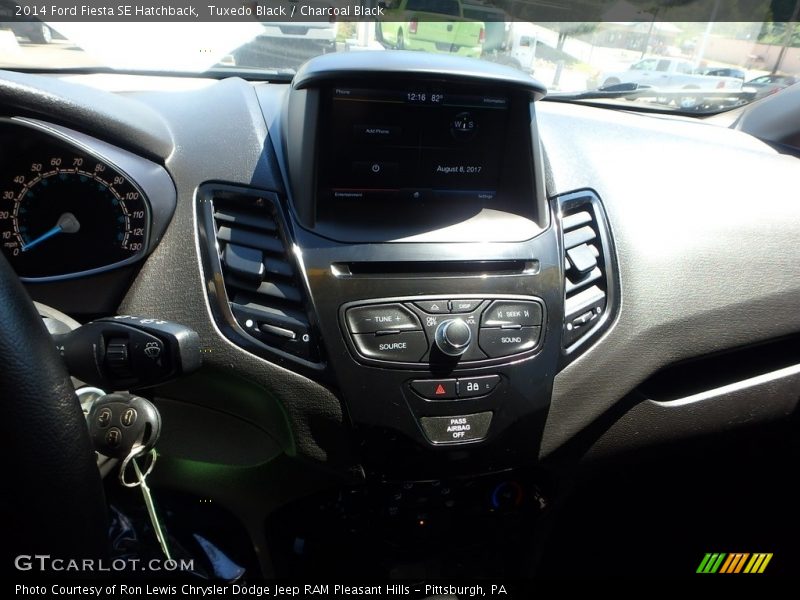 Tuxedo Black / Charcoal Black 2014 Ford Fiesta SE Hatchback