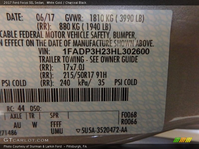 White Gold / Charcoal Black 2017 Ford Focus SEL Sedan