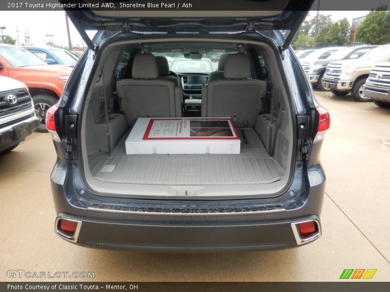 Shoreline Blue Pearl / Ash 2017 Toyota Highlander Limited AWD