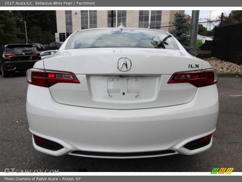 Bellanova White Pearl / Parchment 2017 Acura ILX