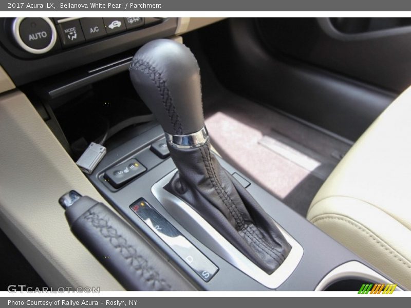 Bellanova White Pearl / Parchment 2017 Acura ILX