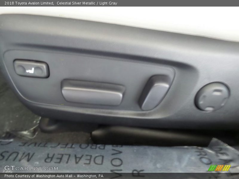 Celestial Silver Metallic / Light Gray 2018 Toyota Avalon Limited