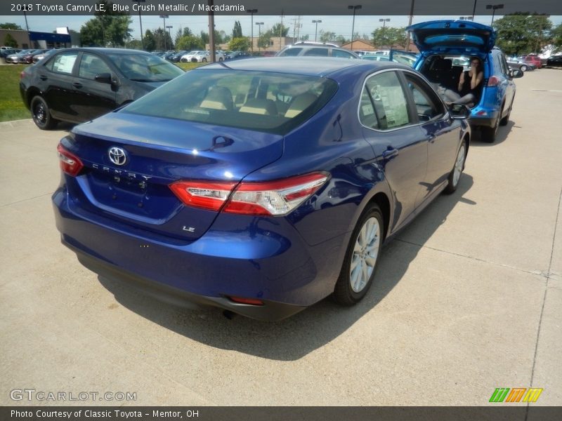 Blue Crush Metallic / Macadamia 2018 Toyota Camry LE