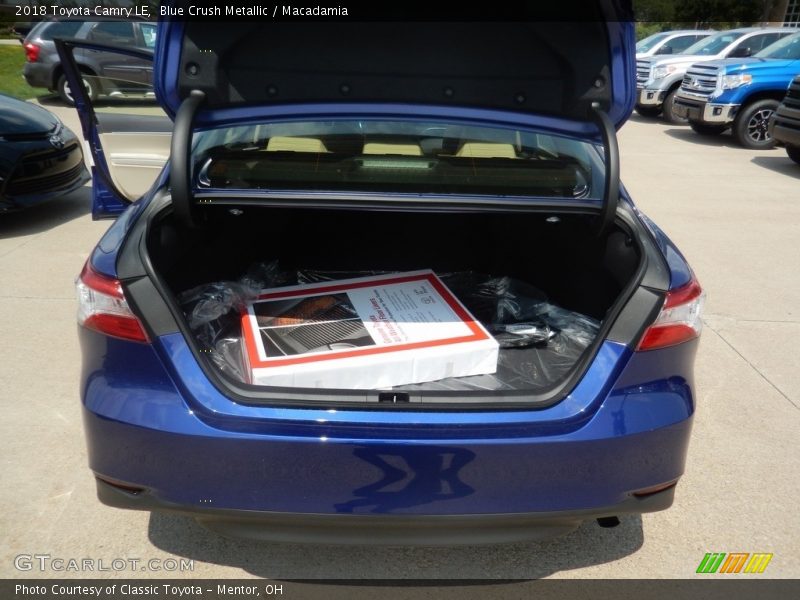 Blue Crush Metallic / Macadamia 2018 Toyota Camry LE