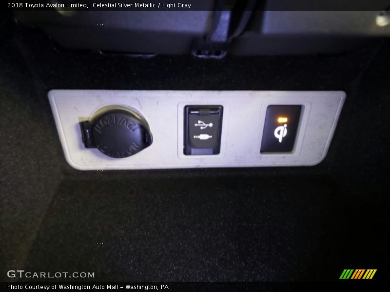 Celestial Silver Metallic / Light Gray 2018 Toyota Avalon Limited