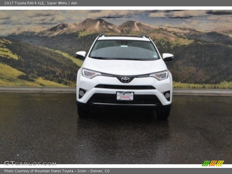 Super White / Ash 2017 Toyota RAV4 XLE