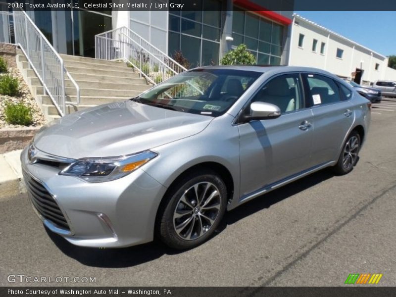 Celestial Silver Metallic / Light Gray 2018 Toyota Avalon XLE