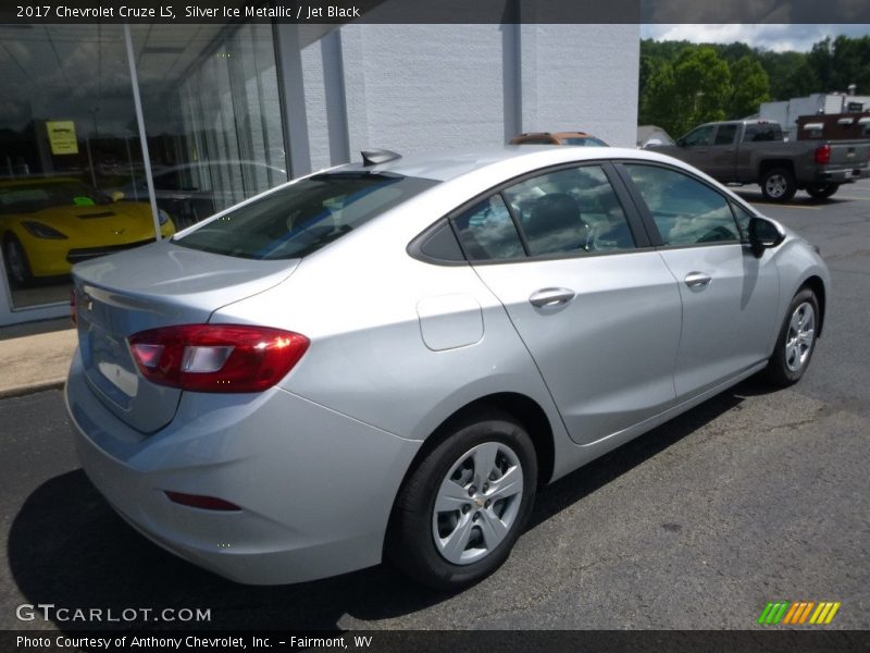 Silver Ice Metallic / Jet Black 2017 Chevrolet Cruze LS