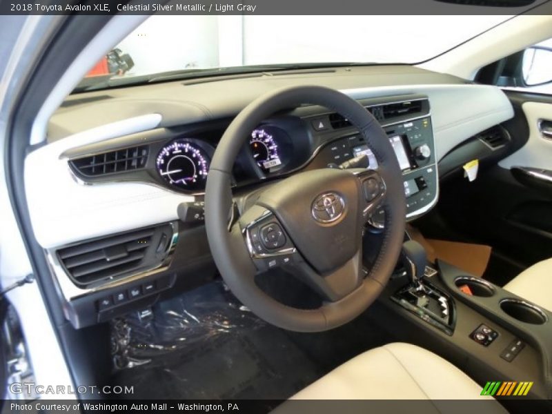 Celestial Silver Metallic / Light Gray 2018 Toyota Avalon XLE