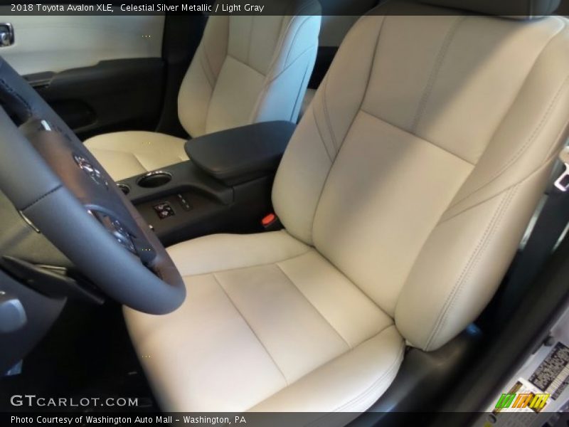 Celestial Silver Metallic / Light Gray 2018 Toyota Avalon XLE