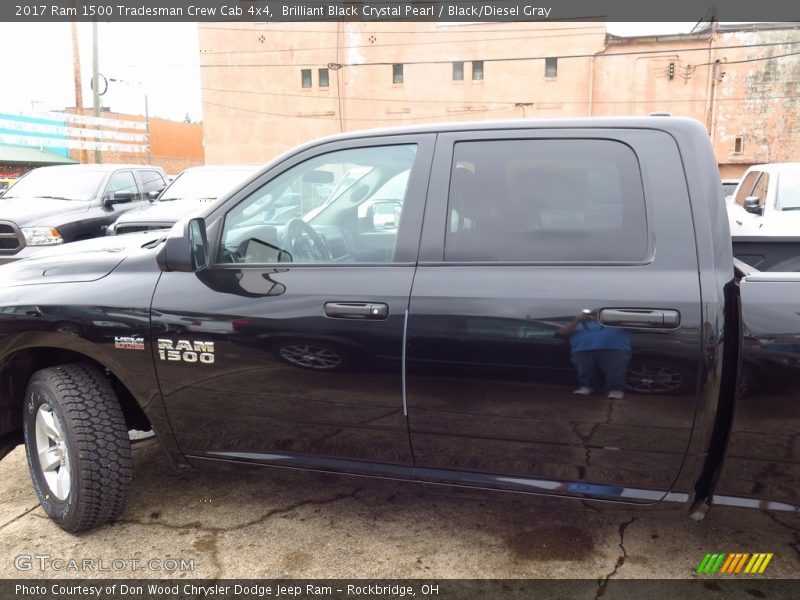 Brilliant Black Crystal Pearl / Black/Diesel Gray 2017 Ram 1500 Tradesman Crew Cab 4x4