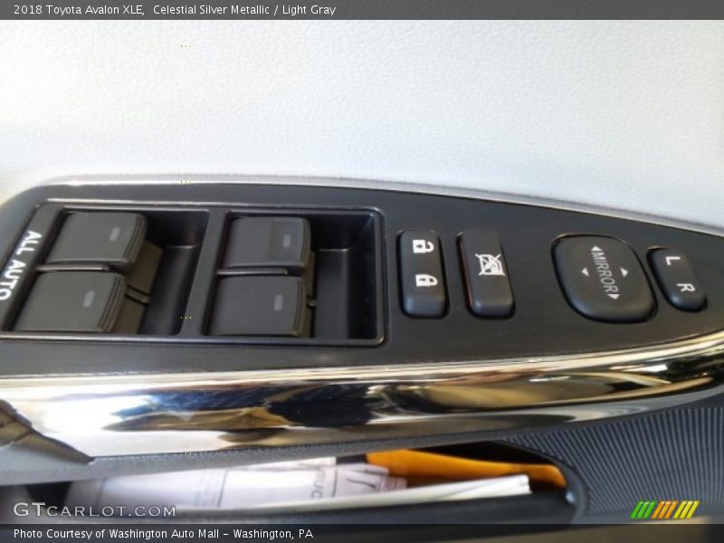 Celestial Silver Metallic / Light Gray 2018 Toyota Avalon XLE