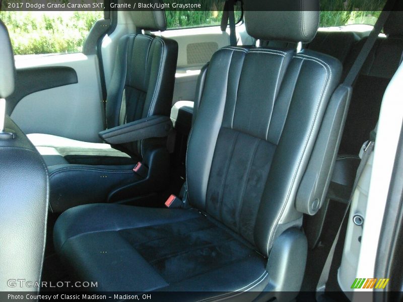 Granite / Black/Light Graystone 2017 Dodge Grand Caravan SXT