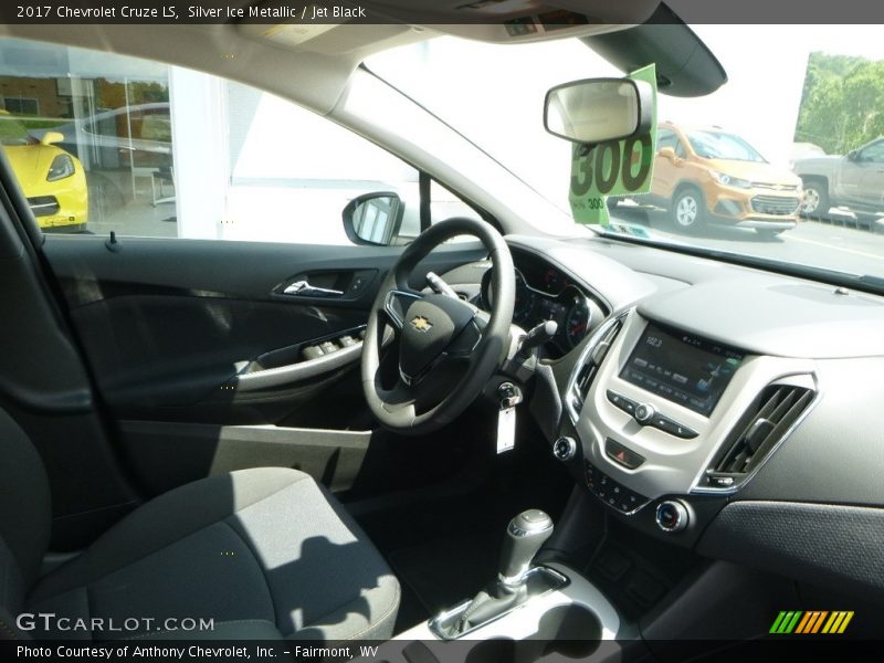 Silver Ice Metallic / Jet Black 2017 Chevrolet Cruze LS