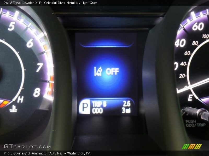 Celestial Silver Metallic / Light Gray 2018 Toyota Avalon XLE