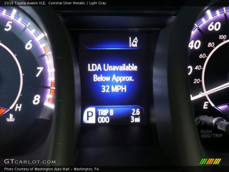 Celestial Silver Metallic / Light Gray 2018 Toyota Avalon XLE