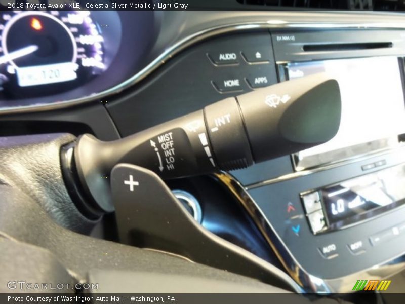 Celestial Silver Metallic / Light Gray 2018 Toyota Avalon XLE
