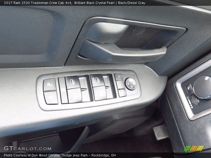 Brilliant Black Crystal Pearl / Black/Diesel Gray 2017 Ram 1500 Tradesman Crew Cab 4x4