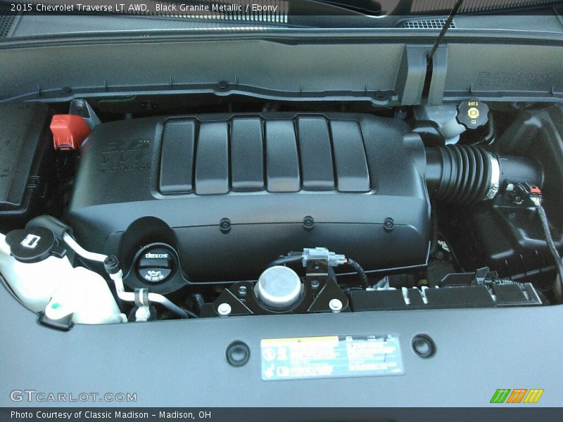 Black Granite Metallic / Ebony 2015 Chevrolet Traverse LT AWD