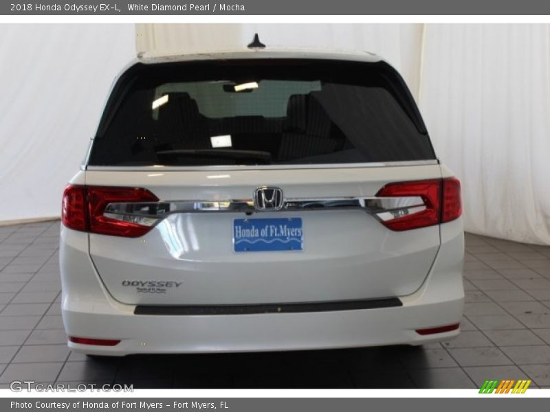 White Diamond Pearl / Mocha 2018 Honda Odyssey EX-L