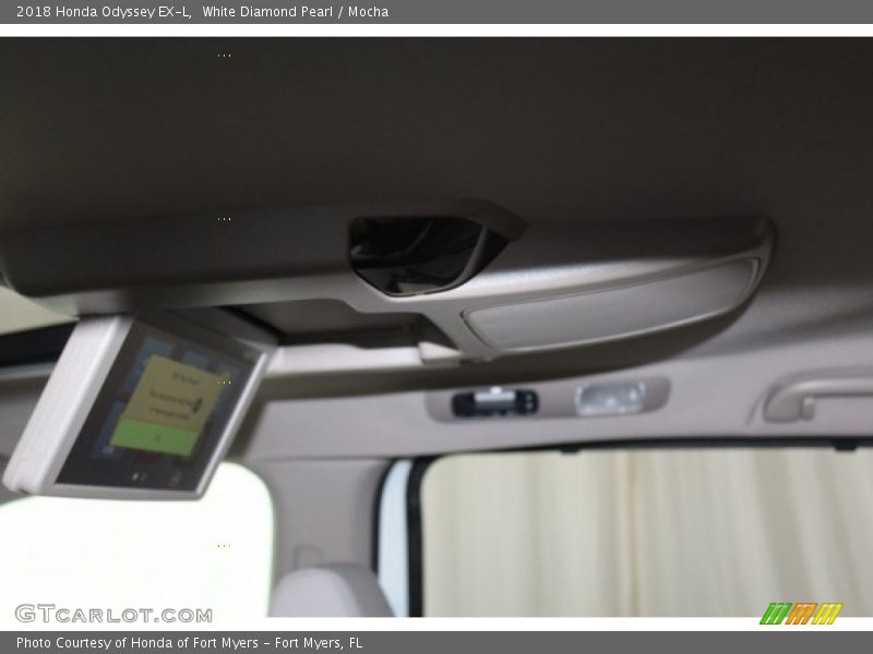 White Diamond Pearl / Mocha 2018 Honda Odyssey EX-L