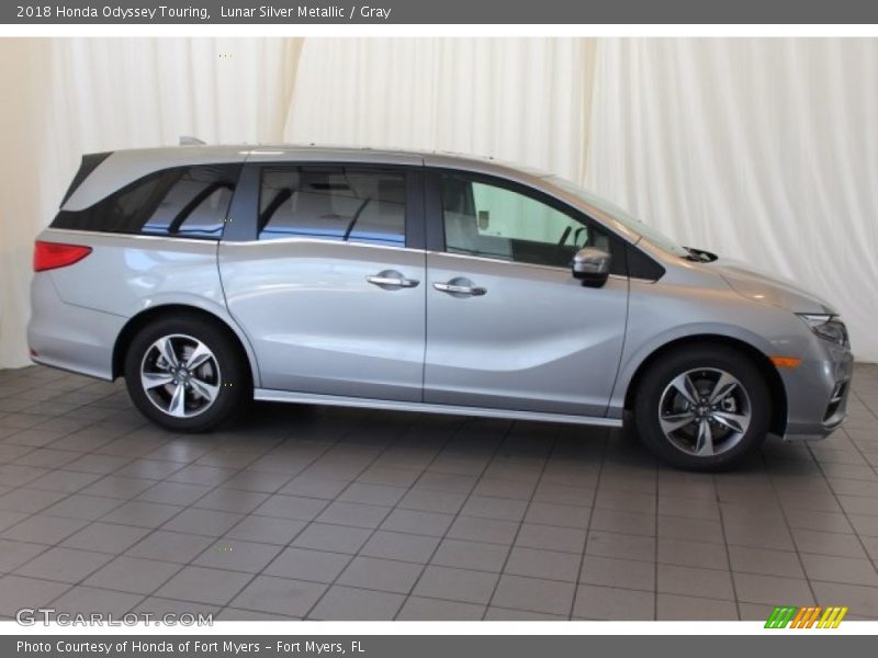 Lunar Silver Metallic / Gray 2018 Honda Odyssey Touring