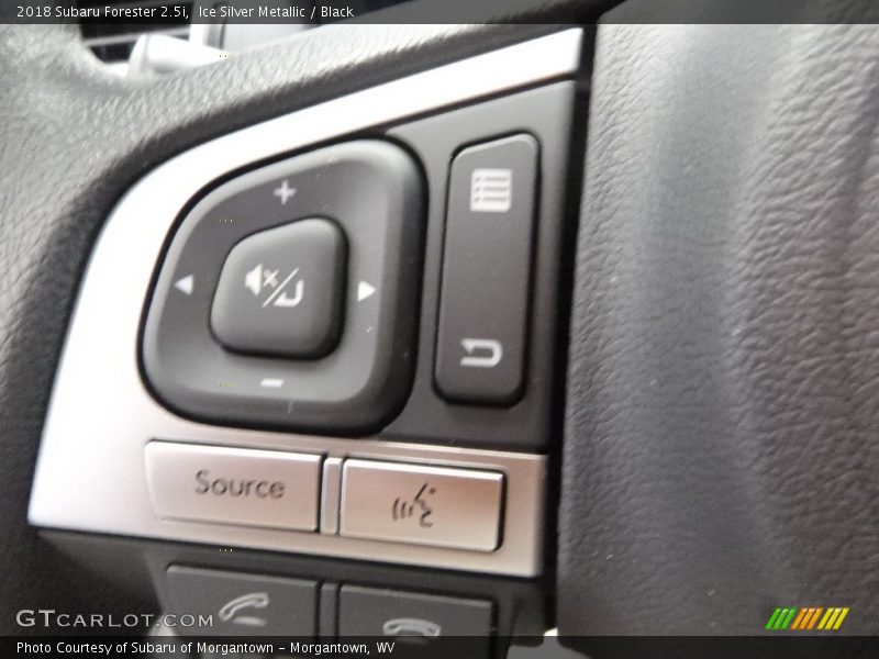Ice Silver Metallic / Black 2018 Subaru Forester 2.5i