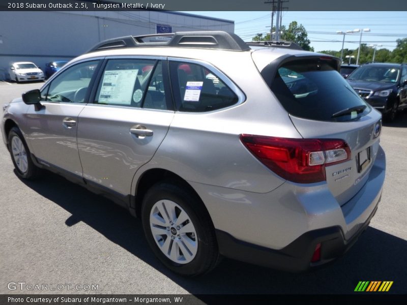 Tungsten Metallic / Ivory 2018 Subaru Outback 2.5i