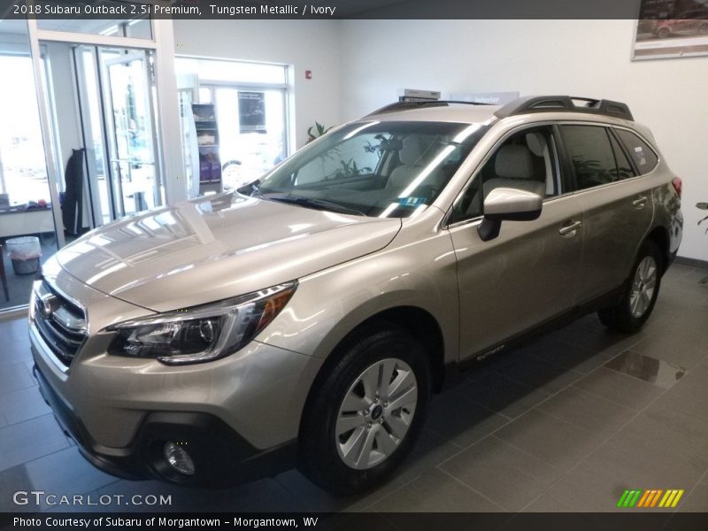 Tungsten Metallic / Ivory 2018 Subaru Outback 2.5i Premium