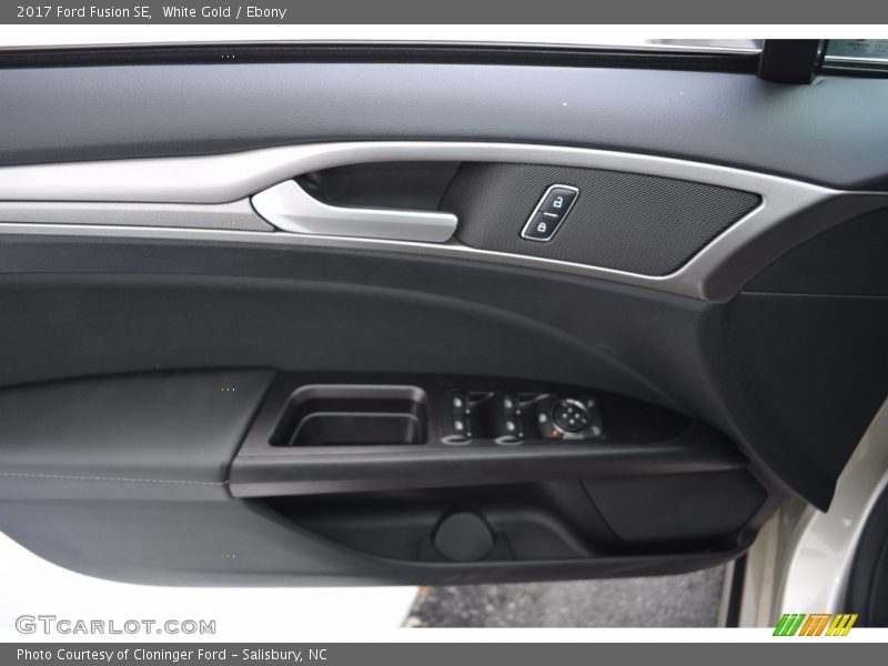 White Gold / Ebony 2017 Ford Fusion SE