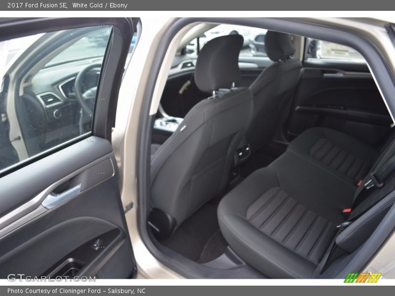 White Gold / Ebony 2017 Ford Fusion SE
