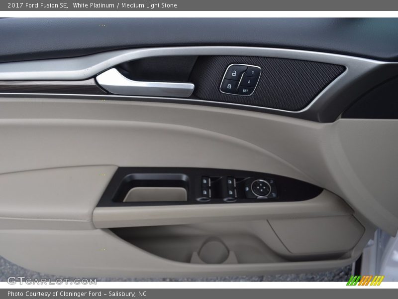White Platinum / Medium Light Stone 2017 Ford Fusion SE