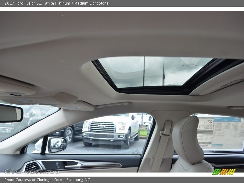 White Platinum / Medium Light Stone 2017 Ford Fusion SE
