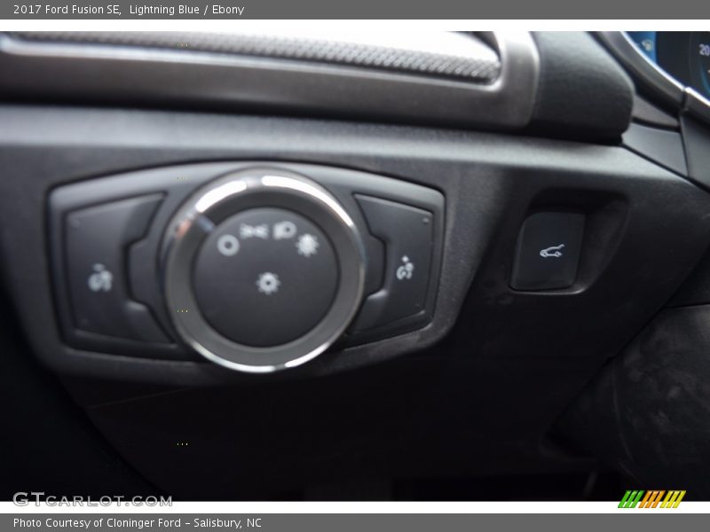 Lightning Blue / Ebony 2017 Ford Fusion SE