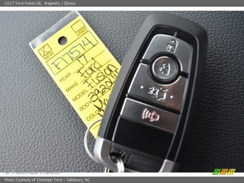 Magnetic / Ebony 2017 Ford Fusion SE