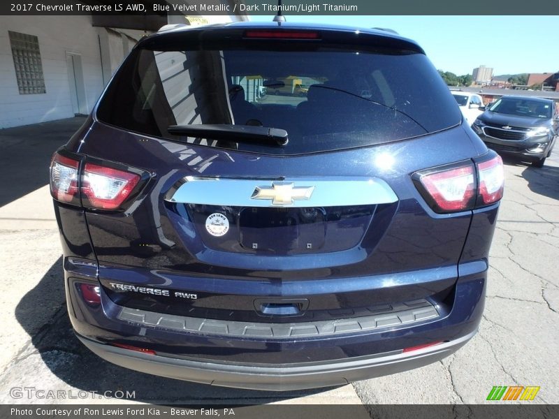 Blue Velvet Metallic / Dark Titanium/Light Titanium 2017 Chevrolet Traverse LS AWD