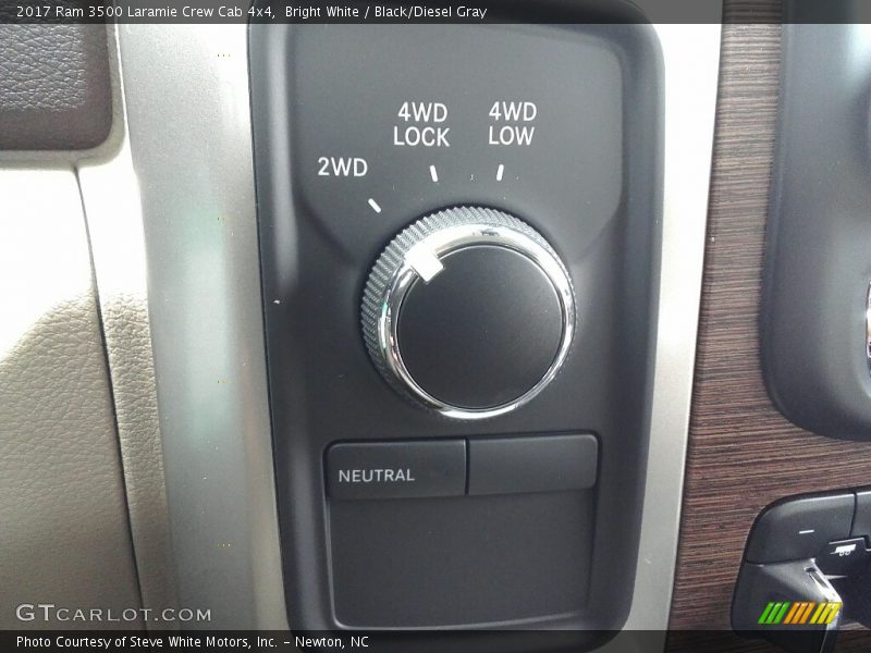 Bright White / Black/Diesel Gray 2017 Ram 3500 Laramie Crew Cab 4x4