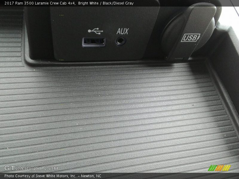 Bright White / Black/Diesel Gray 2017 Ram 3500 Laramie Crew Cab 4x4