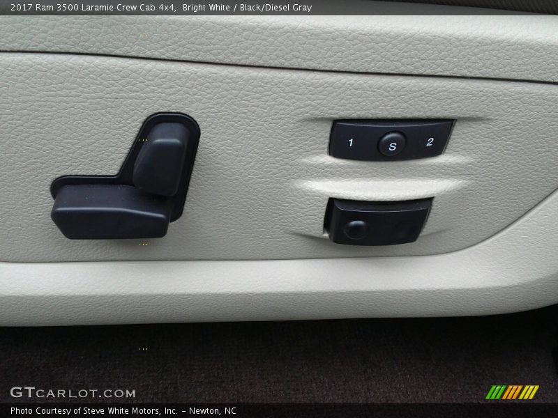 Bright White / Black/Diesel Gray 2017 Ram 3500 Laramie Crew Cab 4x4
