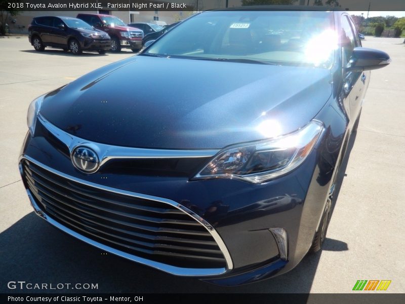 Parisian Night Pearl / Black 2018 Toyota Avalon Hybrid XLE