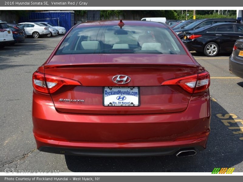 Venetian Red / Gray 2016 Hyundai Sonata SE