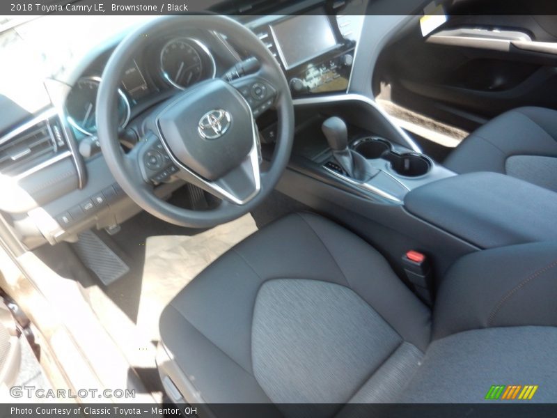 Brownstone / Black 2018 Toyota Camry LE