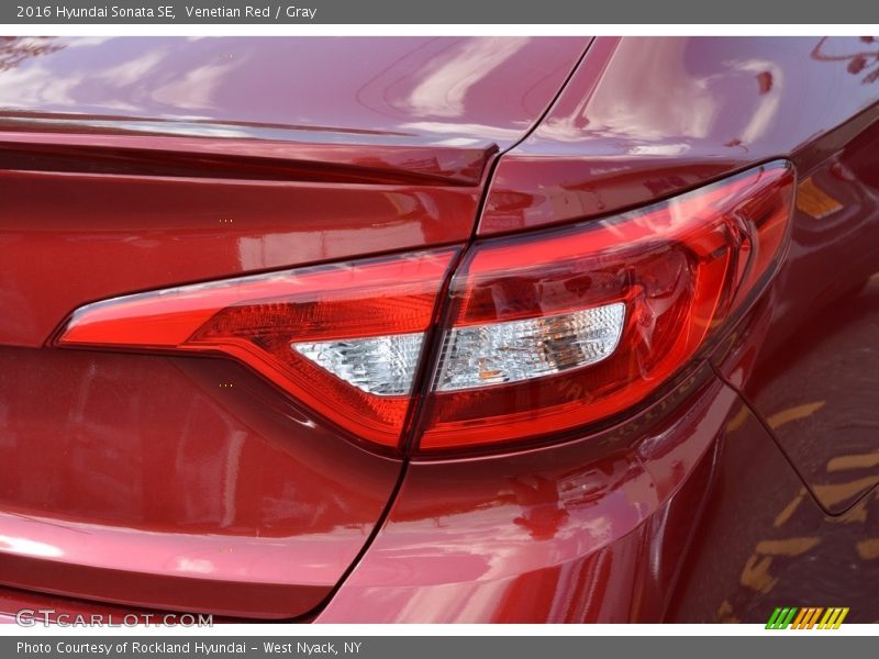 Venetian Red / Gray 2016 Hyundai Sonata SE