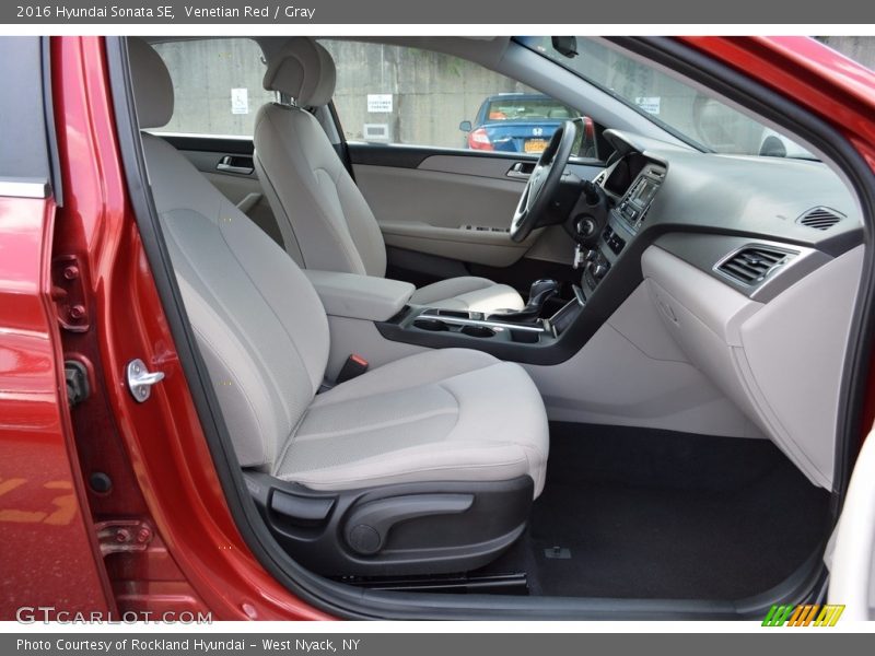 Venetian Red / Gray 2016 Hyundai Sonata SE