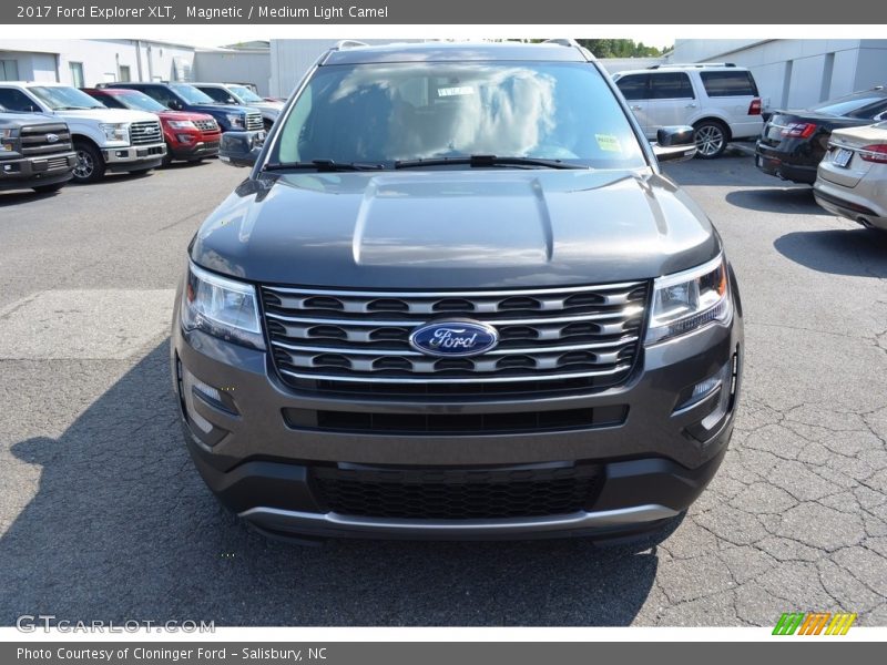 Magnetic / Medium Light Camel 2017 Ford Explorer XLT
