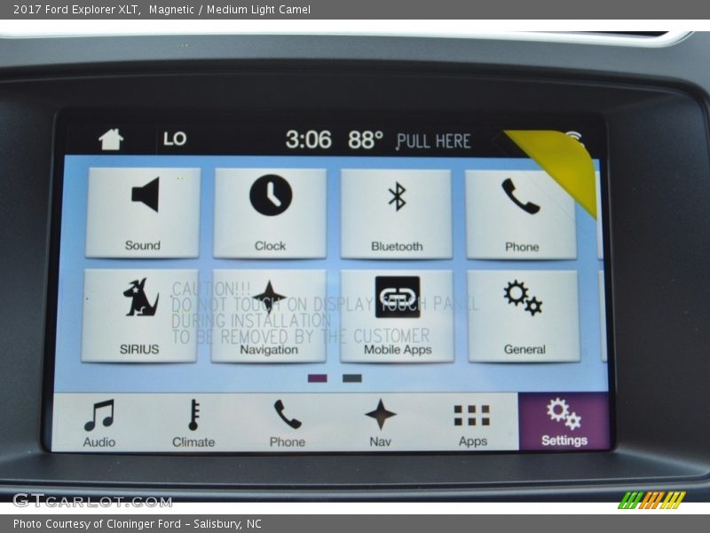 Magnetic / Medium Light Camel 2017 Ford Explorer XLT