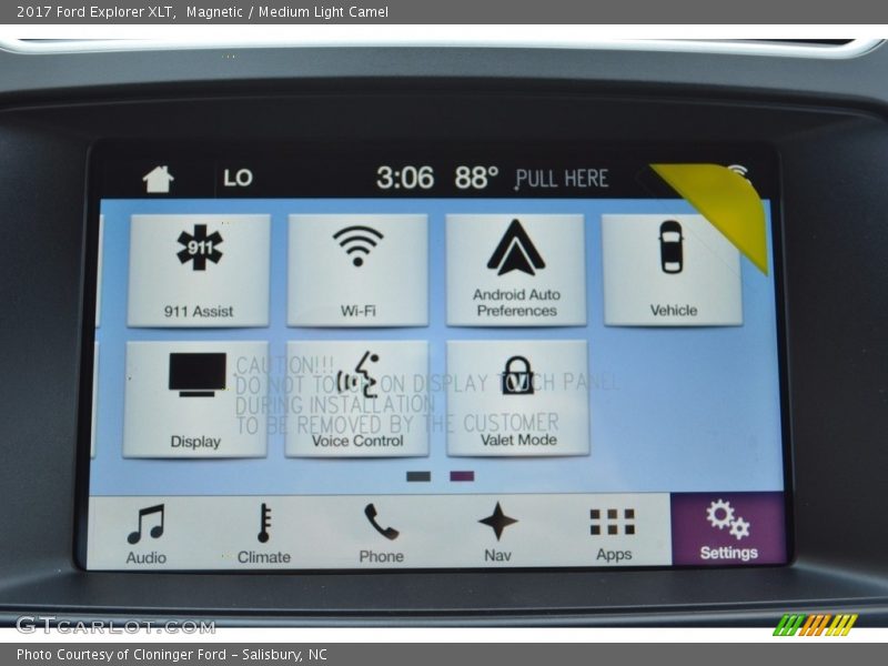 Magnetic / Medium Light Camel 2017 Ford Explorer XLT