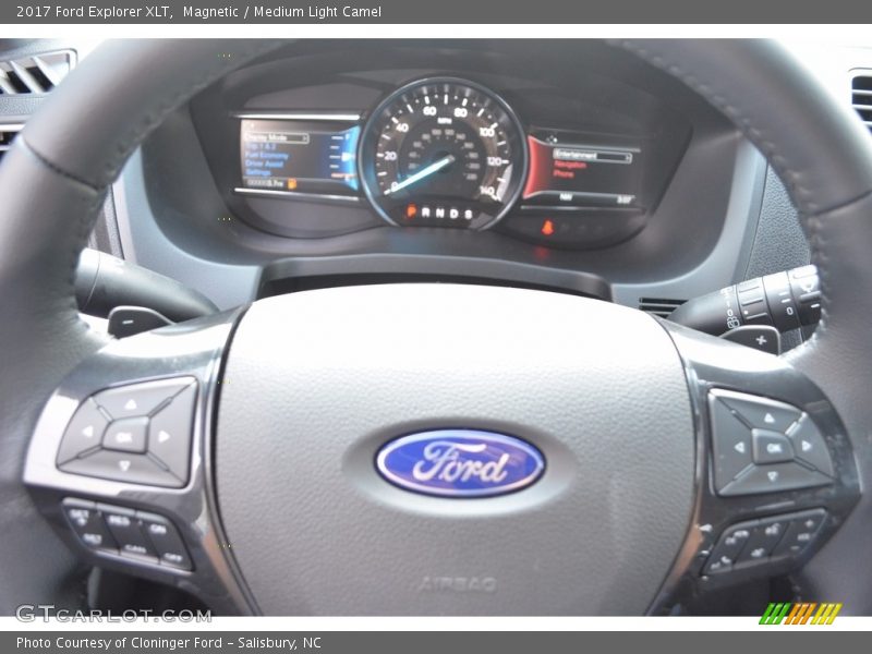 Magnetic / Medium Light Camel 2017 Ford Explorer XLT