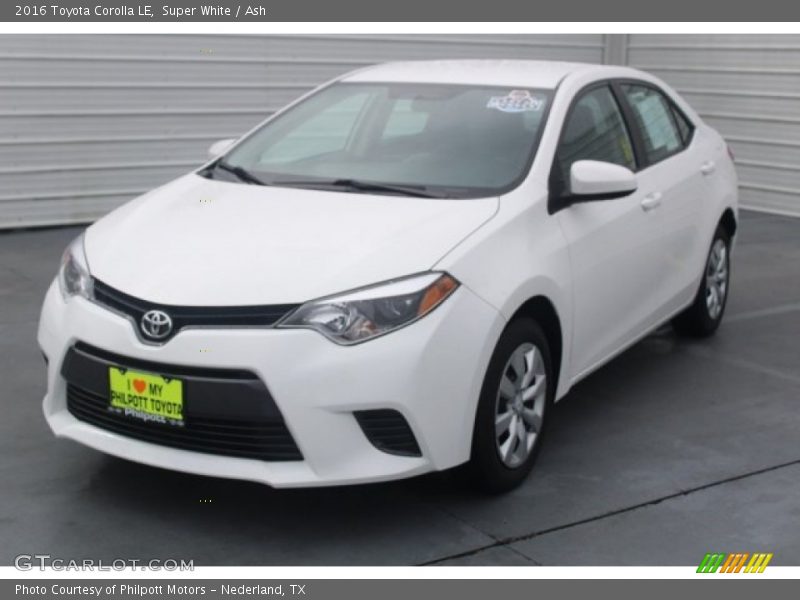 Super White / Ash 2016 Toyota Corolla LE